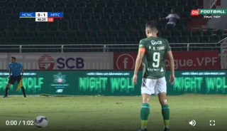 VIDEO: Hoàng Thịnh lập siêu phẩm như Ronaldo, khiến Hải Phòng FC chết lặng