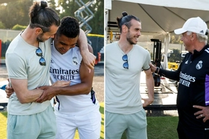 VIDEO: Phản ứng của Gareth Bale khi gặp lại các đồng đội ở Real