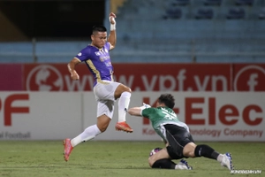 Văn Lâm cứu thua xuất thần trong lần bắt chính đầu tiên cho Bình Định FC