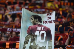 Francesco Totti: Mọi vinh quang ngả mũ trước lòng trung thành