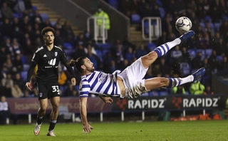 Video: Trong 1 phút, Andy Carroll bị từ chối 2 siêu phẩm xứng đáng nhận đề cử Puskas