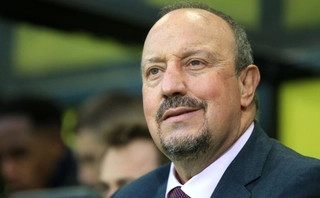 Video: CĐV Liverpool tôn vinh Rafa Benitez vì nhấn chìm Everton