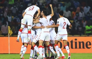 Bắn hạ Đại bàng xanh Nigeria, Tunisia lọt vào tứ kết CAN 2021