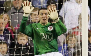 Video: 5 thủ môn bất đắc dĩ gây ấn tượng ở Premier League