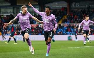 Video: Sao trẻ Amad Diallo của MU ghi bàn ngay trận ra mắt Rangers