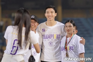 Văn Hậu nói gì về chuyện xuất ngoại sau khi cùng Hà Nội vô địch V.League 2022?