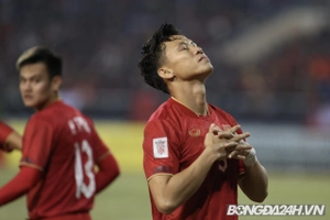 VIDEO: Quế Ngọc Hải cosplay màn ăn mừng của Ronaldo 