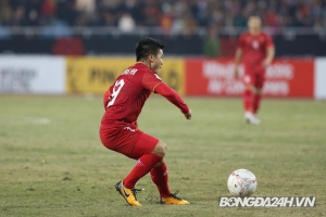 VIDEO: Quang Hải bỏ lỡ cơ hội đáng tiếc trước khung thành Indonesia