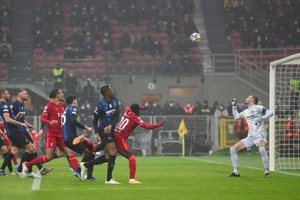 Video: Nổi da gà với màn fan chant của CĐV Inter trong trận gặp Liverpool