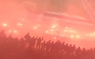 Video: Hình ảnh choáng ngợp của CĐV Lech Poznan qua flycam