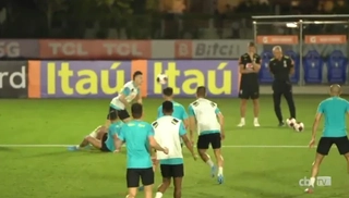 Video: Gabriel Martinelli gây ấn tượng trong buổi tập mới nhất của ĐT Brazil
