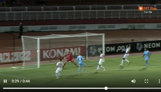 Trọng tài bỏ quên lỗi việt vị, HAGL nhận bàn thua oan từ bóng bổng