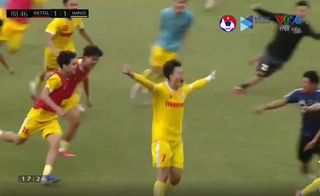 VIDEO: Sao trẻ Hà Nội tái hiện siêu phẩm để đời của Beckham ở chung kết U19 QG