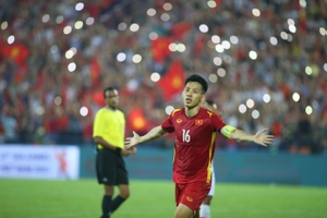 VIDEO: Hùng Dũng tỏa sáng đúng lúc giúp U23 Việt Nam xé lưới Myanmar