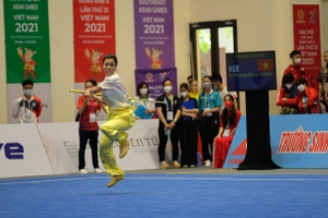 VIDEO: Bài thi côn thuật nữ SEA Games 31 của Phương Giang