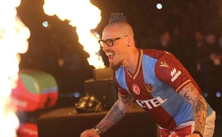 Video: Marek Hamsik ăn mừng cực nhiệt khi giành chức VĐQG đầu tiên