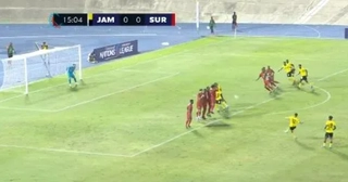 VIDEO: Cựu sao MU - Ravel Morrison ghi bàn đẳng cấp từ đá phạt trực tiếp