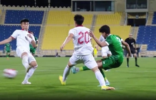 U23 Việt Nam để đối phương làm xiếc trong vòng cấm