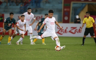 Tình huống gây tranh cãi khiến HAGL phải nhận bàn thua trên chấm 11m