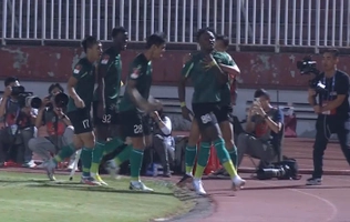 VIDEO: Victor Mansaray dứt điểm hiểm hóc làm tung lưới CLB Hà Nội