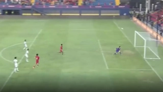 VIDEO: U22 Việt Nam nhận bàn thua đầu tiên ở SEA Games 32