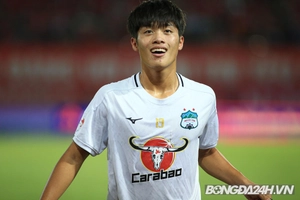 Tiền đạo Quốc Việt ghi bàn thắng quý giá giúp HAGL đánh bại Bình Dương