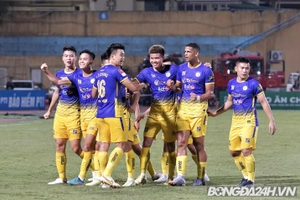 Bắt vô lê đẳng cấp, Tuấn Hải ghi bàn thắng thứ 4 tại V-League cho Hà Nội 
