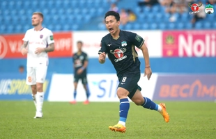 VIDEO: Minh Vương dứt điểm nhạy cảm mở tỉ số cho HAGL trước Thể Công Viettel
