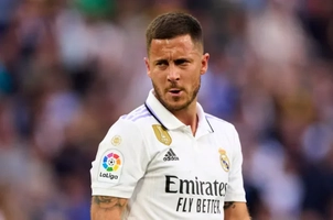 Tại sao món cơm rang lại hủy hoại sự nghiệp của Hazard?