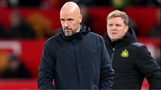 VIDEO: Erik ten Hag ngao ngán về những quyết định chống lại MU