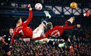 VIDEO: Ten Hag: Đừng so sánh Garnacho với Rooney hay Ronaldo