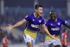 Tuấn Hải ghi bàn giúp Hà Nội đánh bại Urawa Reds