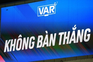Cận cảnh tình huống VAR từ chối bàn thắng của CAHN vào lưới Nam Định FC