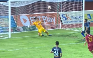 Bùi Tiến Dũng phản xạ xuất thần cứu thua cho HAGL