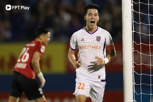 Tiến Linh tỏa sáng rực rỡ trước ngày lên tuyển