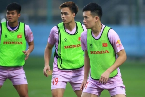 Hoàng Đức khen ngợi cách HLV Kim Sang Sik làm tâm lý cho Việt Nam