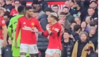 Video: Antony phân trần với đồng đội khi biết mình phải đá hậu vệ trái