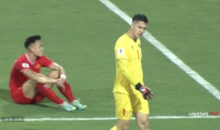 Tân binh Indonesia đi bóng như chỗ không người trước khi làm tung lưới tuyển Việt Nam