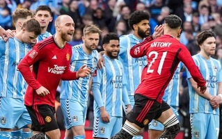 VIDEO: Ten Hag và Antony lên tiếng về màn ăn mừng khiêu khích cầu thủ Coventry