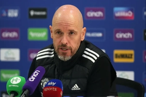 VIDEO: Erik ten Hag lại đổ lỗi cho chấn thương sau trận thua Arsenal