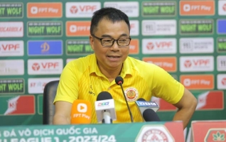 VIDEO: HLV CAHN thừa nhận khó lọt vào tốp 3 ở V-League mùa này