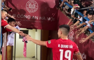 Quang Hải an ủi đồng đội, cảm ơn NHM sau trận thua thứ 3 của CAHN