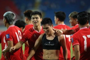 Tuấn Anh, Tuấn Hải giúp tuyển Việt Nam thắng nghẹt thở Philippines