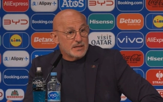 VIDEO: HLV De la Fuente lên kế hoạch trói chân Toni Kroos