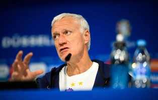 VIDEO: HLV Deschamps đáp trả những lời chỉ trích ĐT Pháp tẻ nhạt