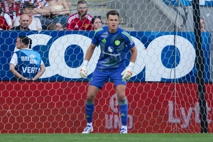 Cú đúp cứu thua ấn tượng của thủ môn MU trước Rosenborg.