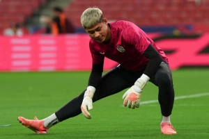 Video: Thủ môn ĐT Campuchia tiếp tục kiến tạo cho Singapore