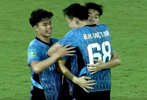 Quang Hải kiến tạo, sao CAHN lập siêu phẩm ghi bàn chân trái tại Lạch Tray