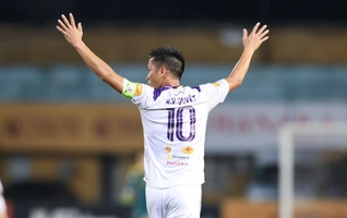 Đẳng cấp ghi bàn của Văn Quyết giúp Hà Nội ngược dòng trước CLB TP.HCM