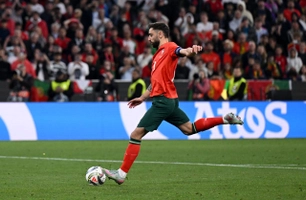 VIDEO: Bruno Fernandes chỉ ra yếu tố giúp Bồ Đào Nha vô địch Nations League